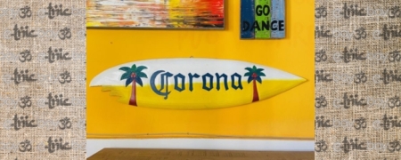 Tavola da Surf con decorazione 'Corona Extra'